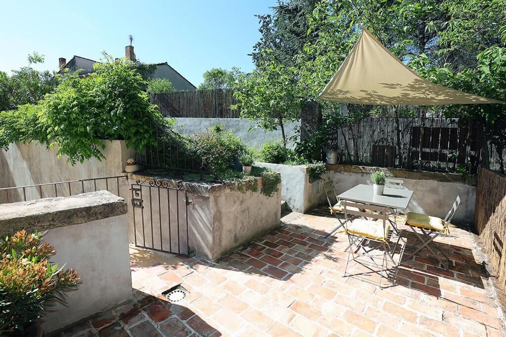 Photo of Outdoor in La Roque-d'Antheron