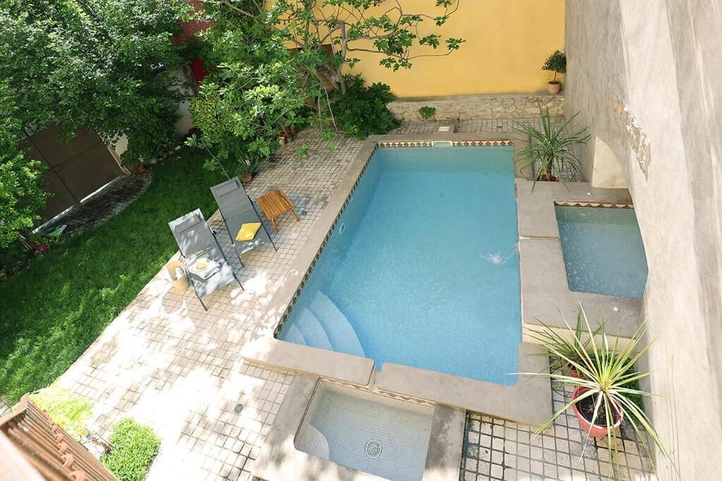 Photo of Outdoor in La Roque-d'Antheron