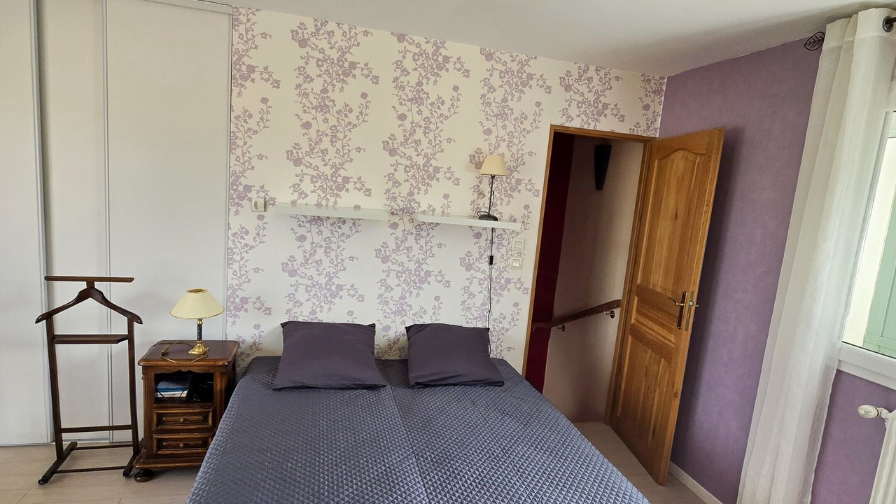 Photo of Bedroom in Volonne