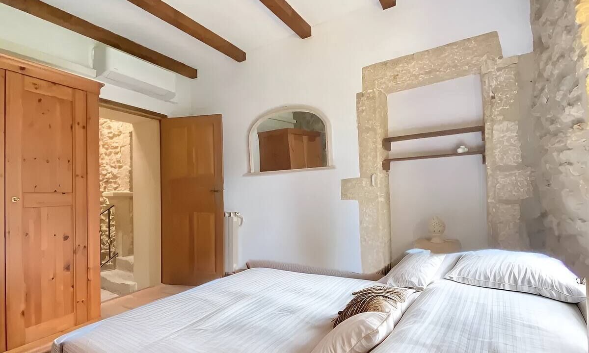 Photo of Bedroom in Vers-Pont-du-Gard