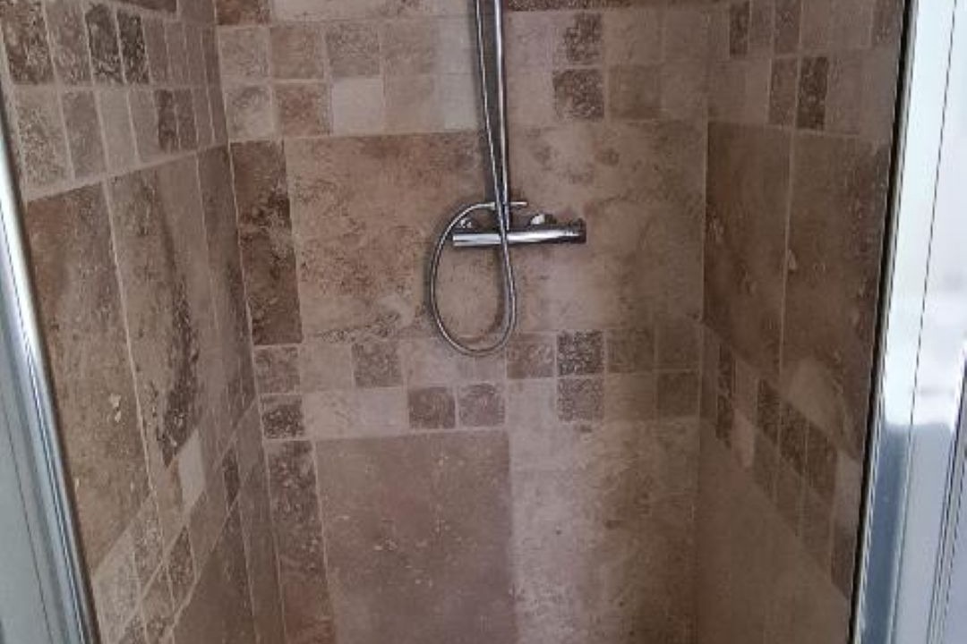 Photo of Bathroom in Puget-Ville