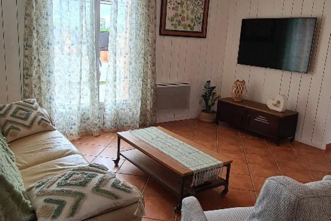 Photo of Livingroom in Puget-Ville