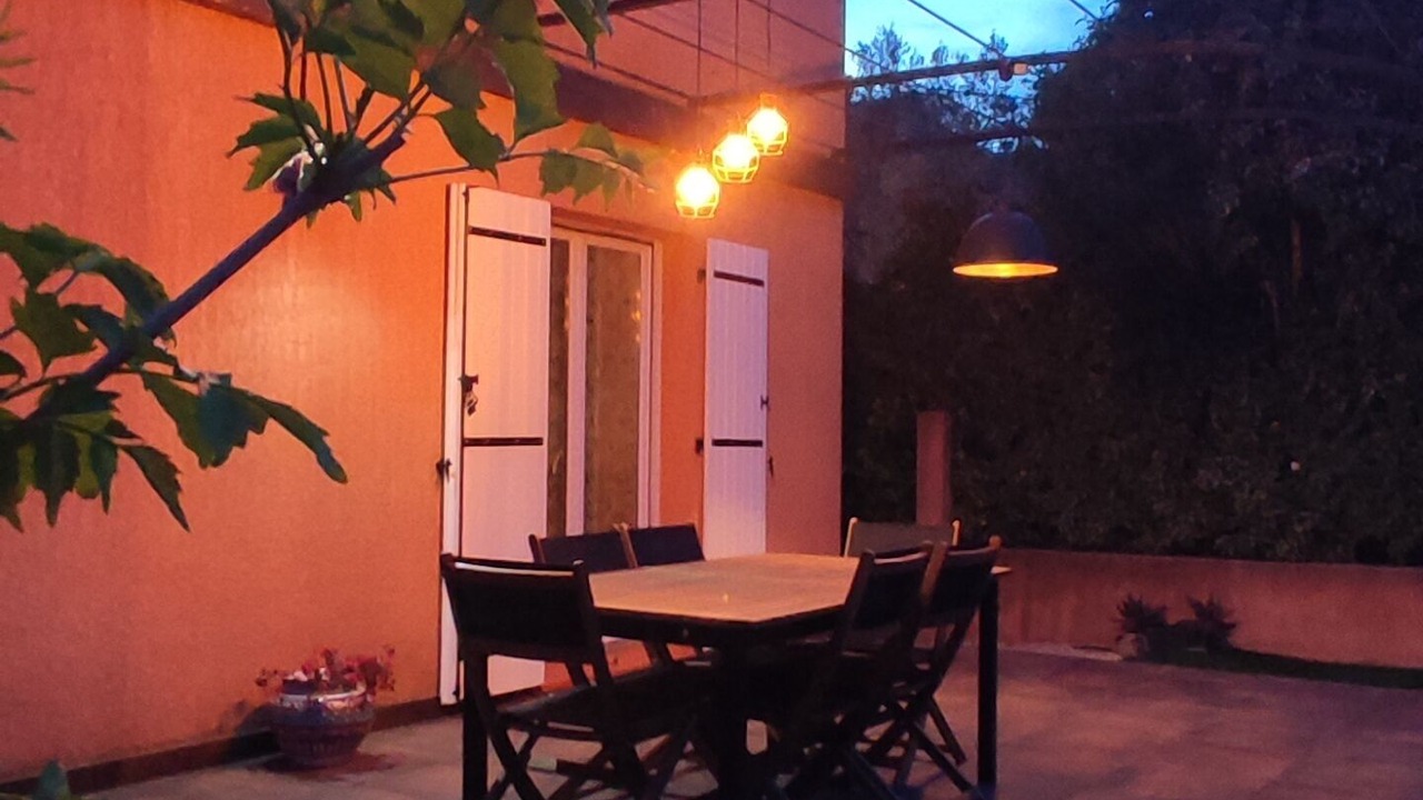 Photo of Outdoor in Puget-Ville