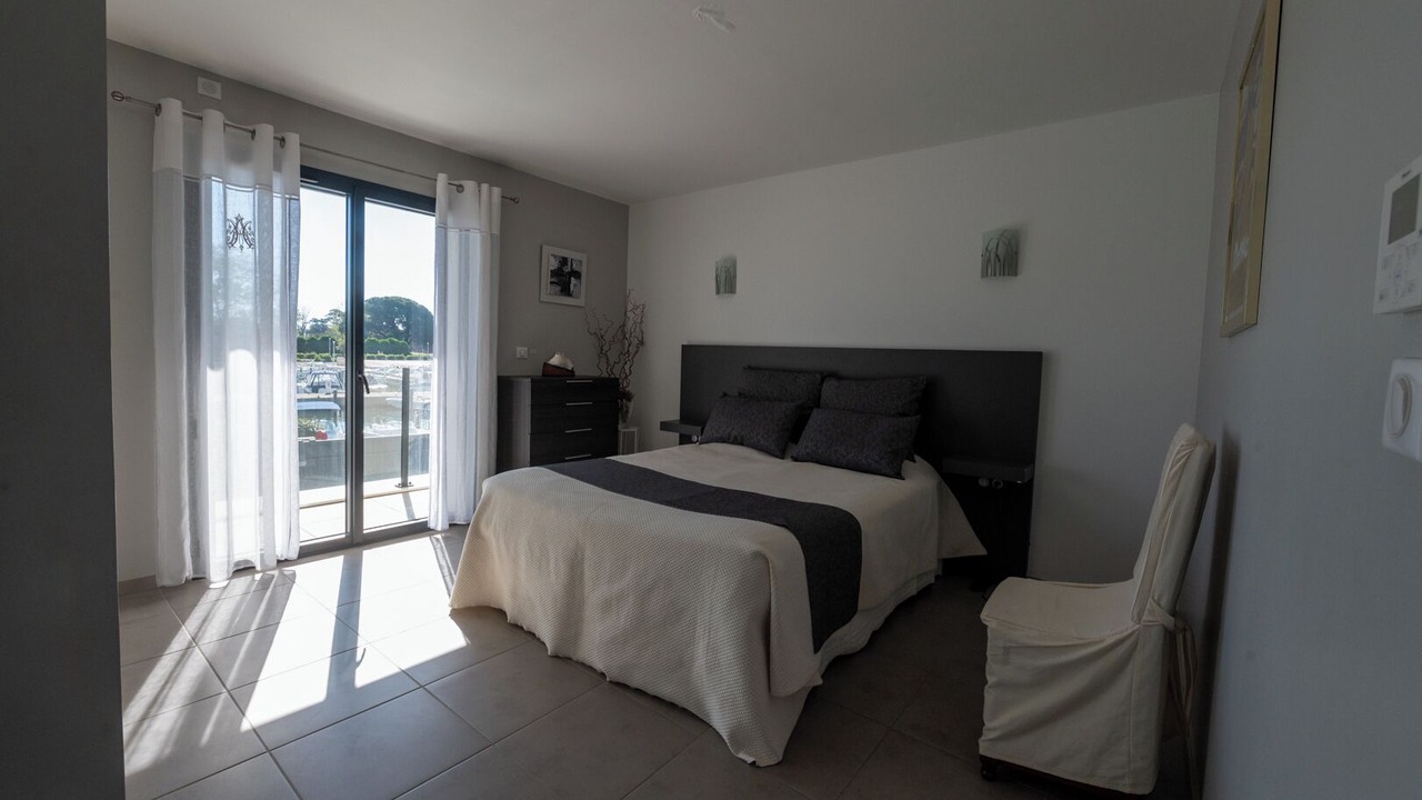 Photo of Bedroom in Miramar