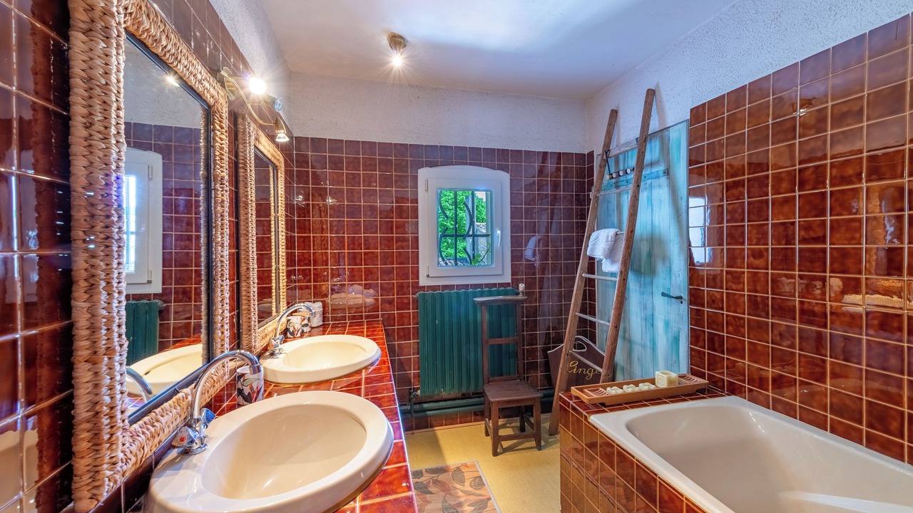 Photo of Bathroom in Mondragon