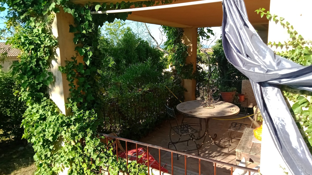 Photo of Outdoor in Vaugines