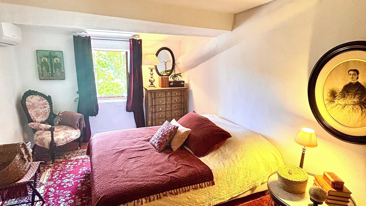 Photo of Bedroom in Bonnieux
