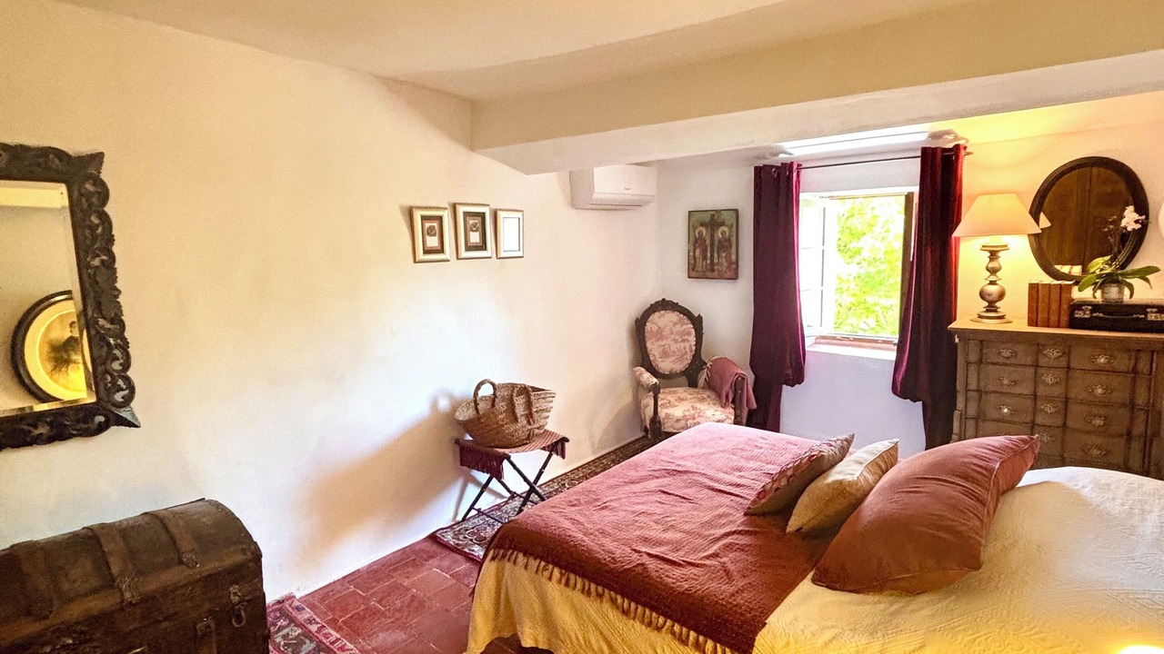Photo of Bedroom in Bonnieux