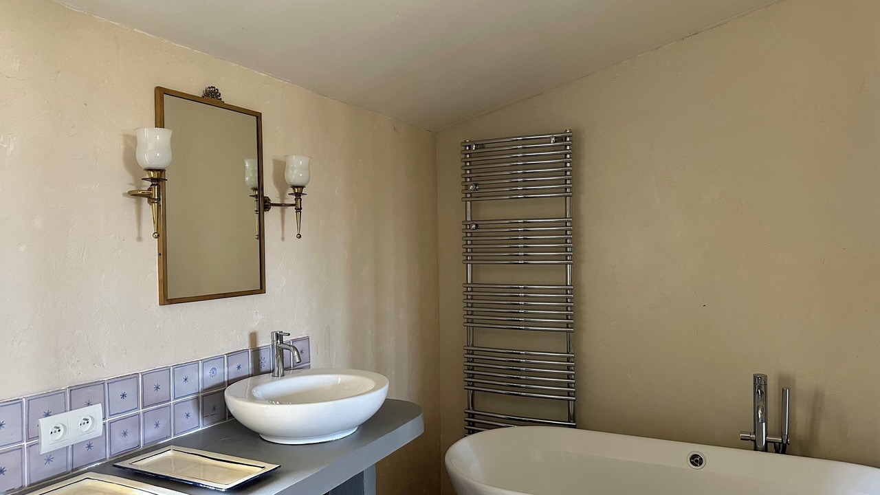 Photo of Bathroom in Joucas