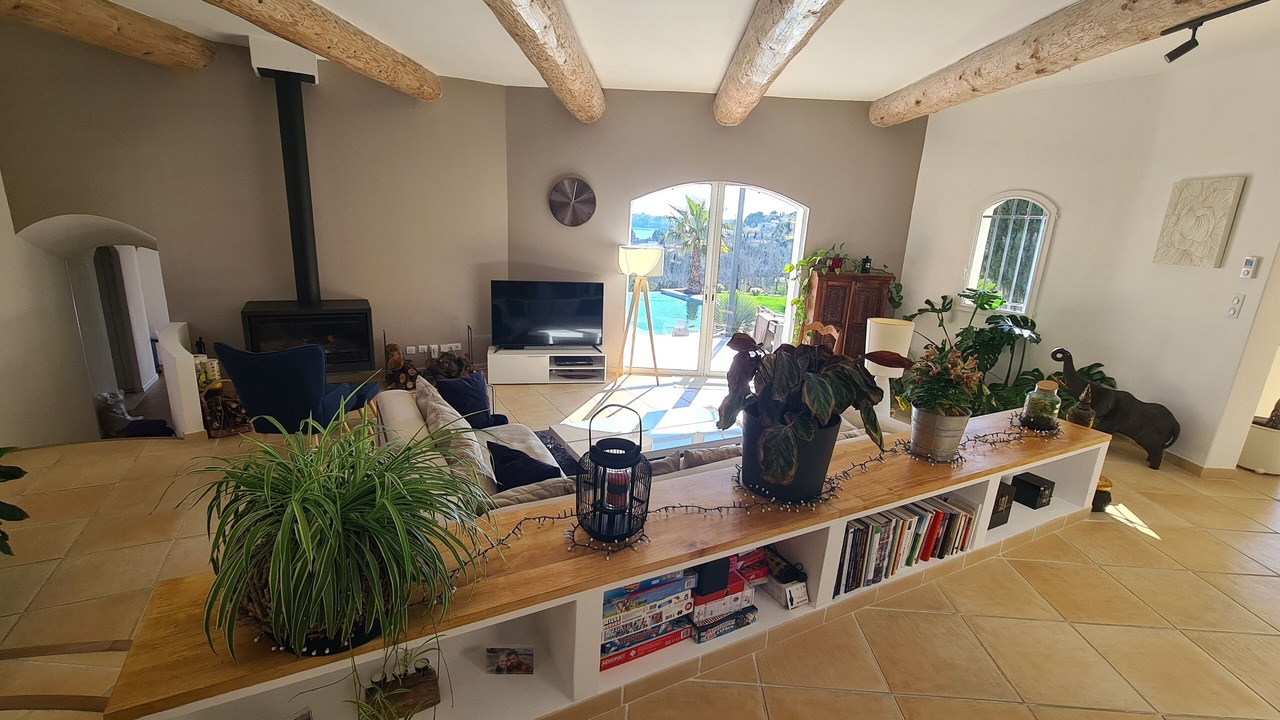 Photo of Livingroom in Istres