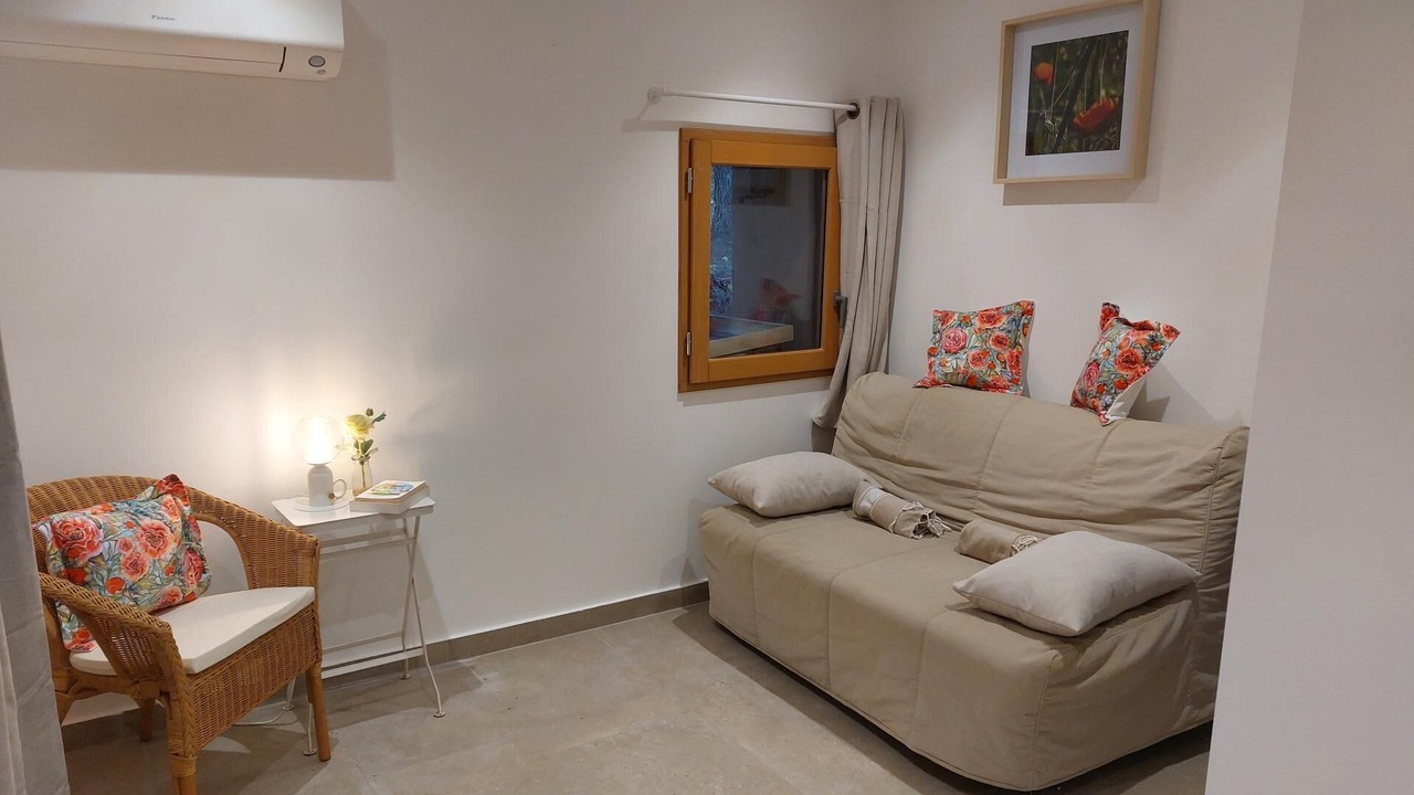 Photo of Livingroom in Cuers