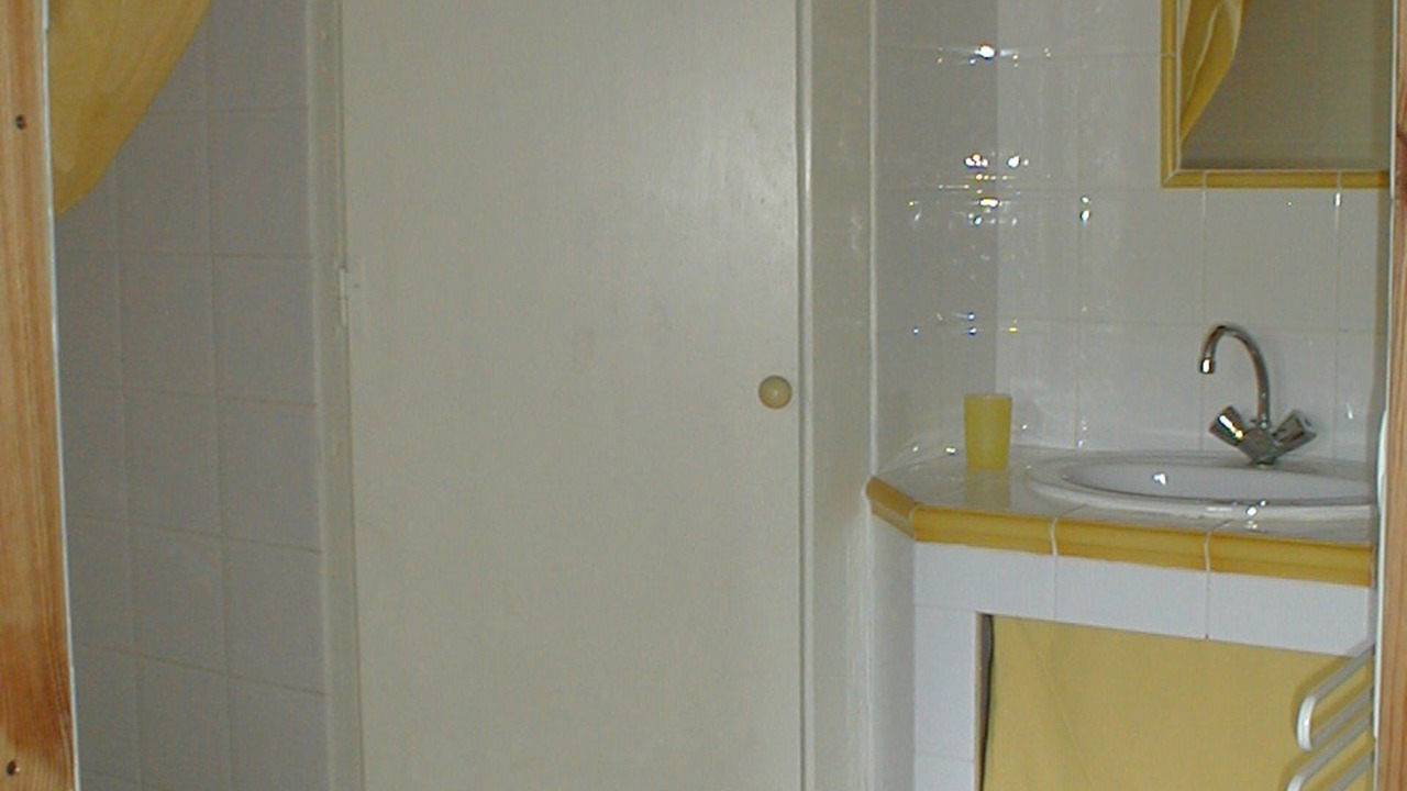 Photo of Bathroom in Ginasservis