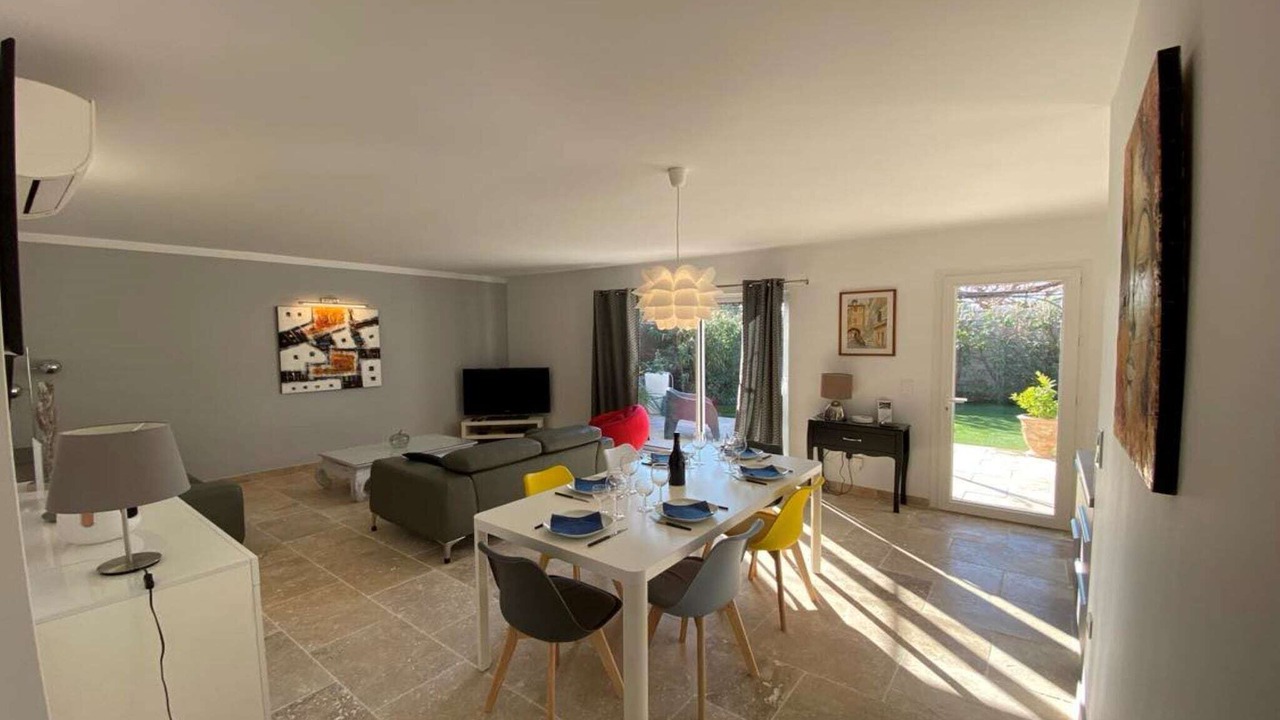 Photo of Livingroom in Tavel
