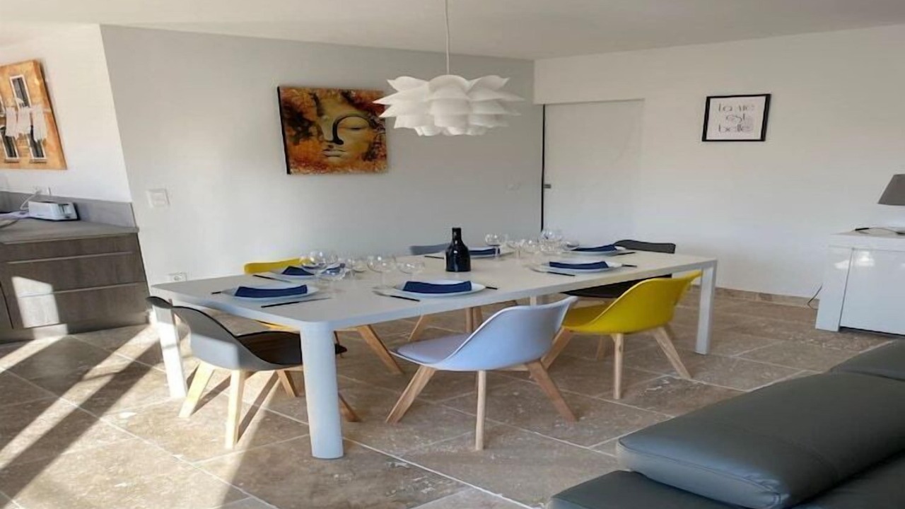 Photo of Livingroom in Tavel