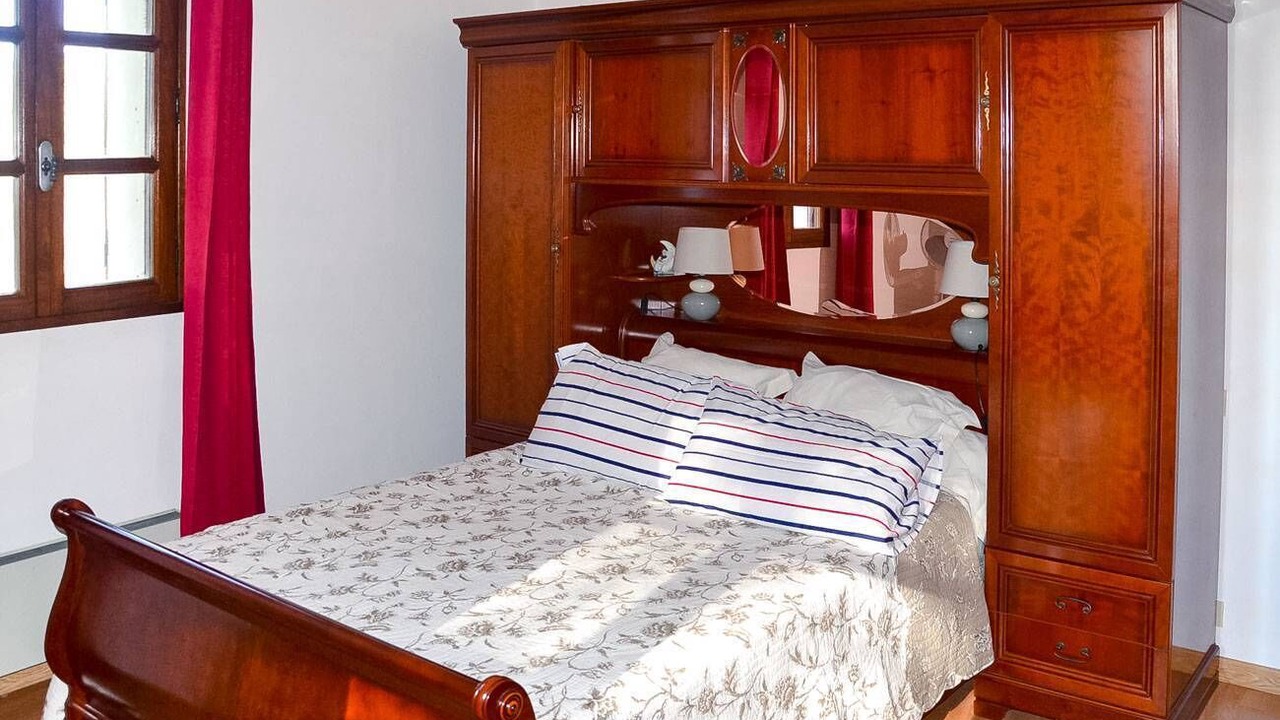 Photo of Bedroom in Lioux