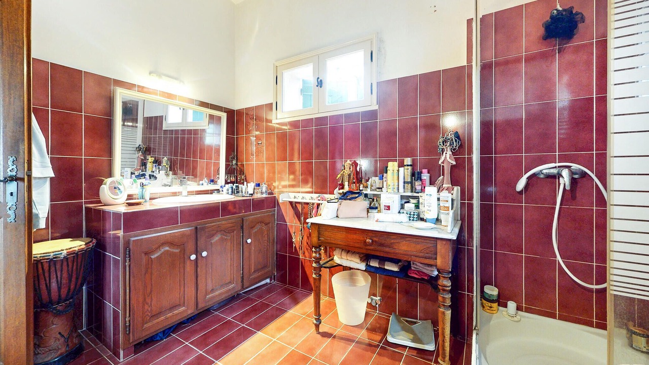 Photo of Bathroom in Sollies-Ville