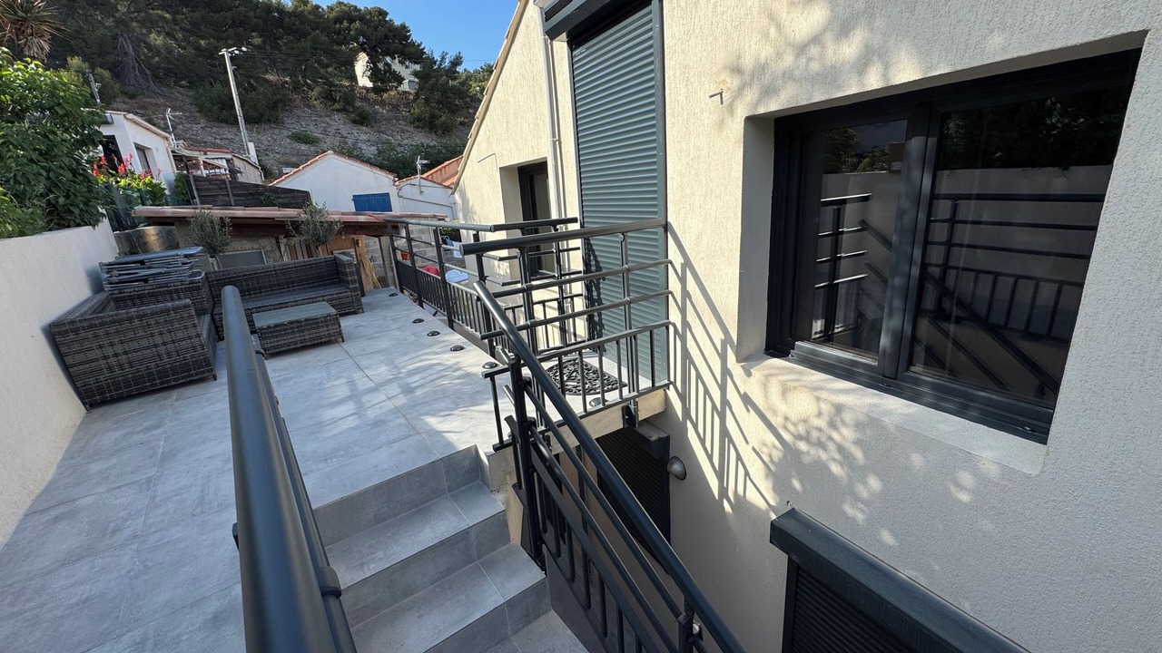 Photo of Outdoor in Niolon