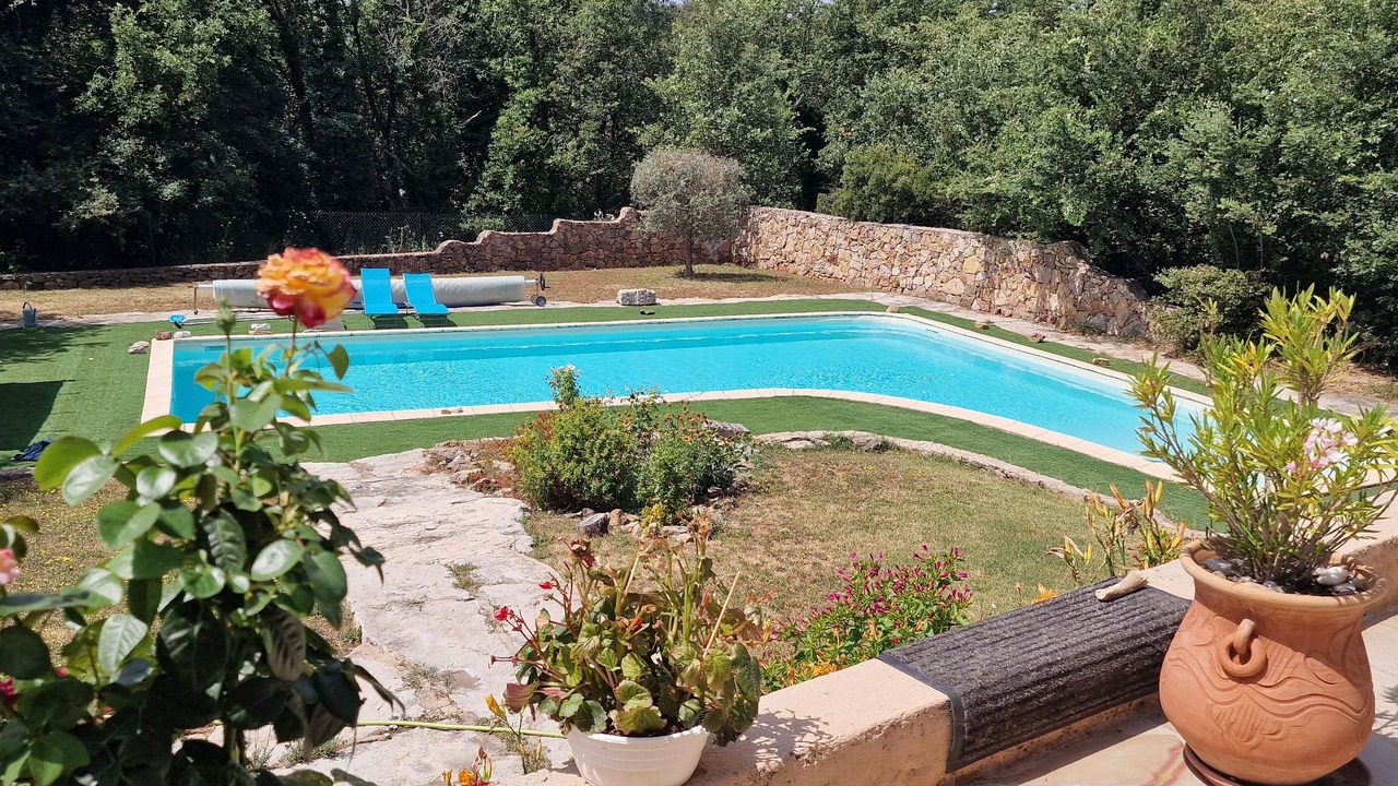 Photo of Outdoor in Tourves