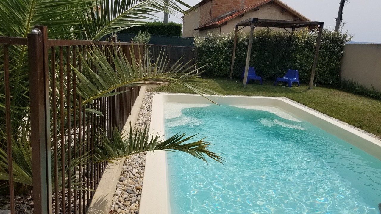 Photo of Outdoor in Caromb