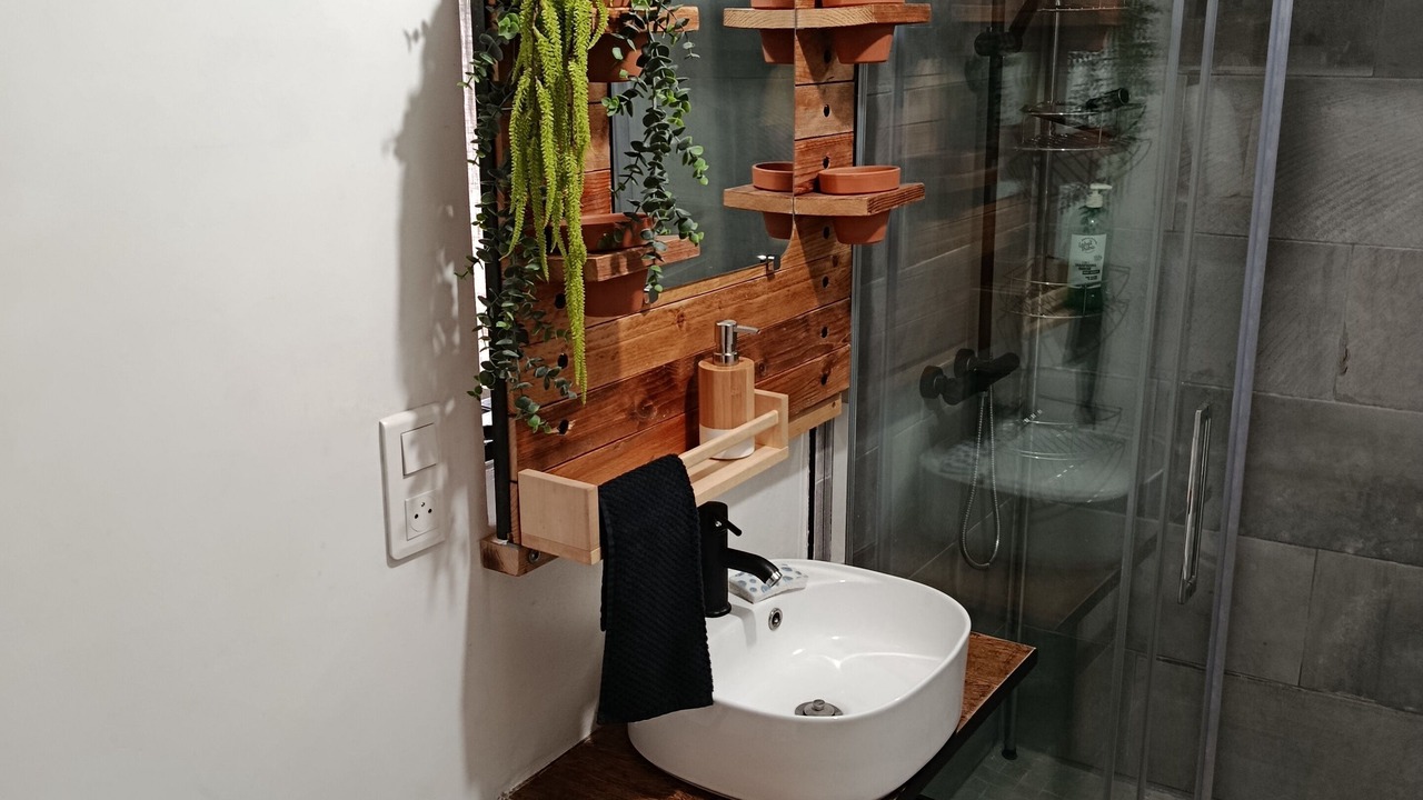 Photo of Bathroom in Caromb