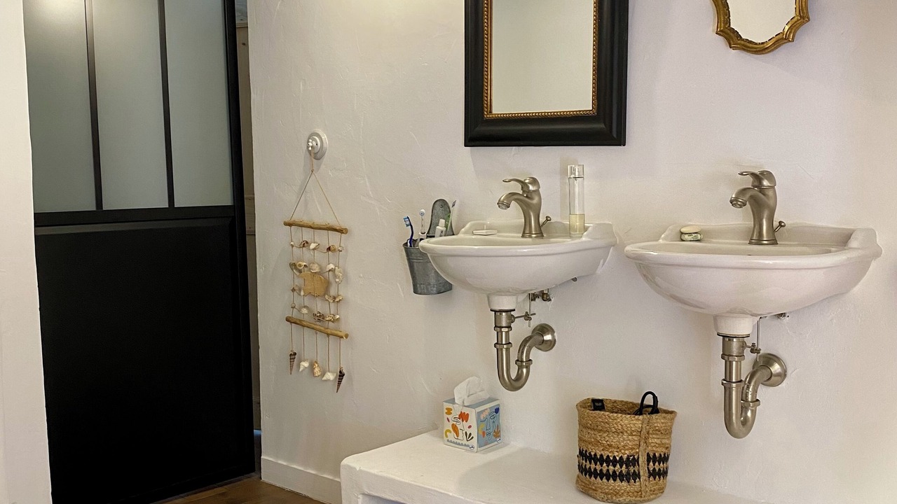 Photo of Bathroom in Joucas