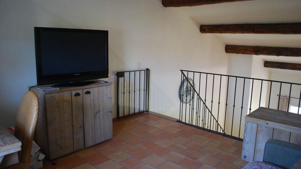 Photo of Livingroom in Maubec