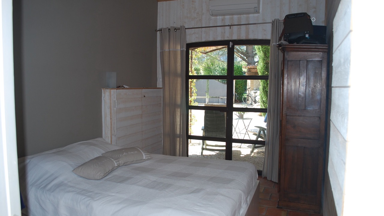 Photo of Bedroom in Maubec