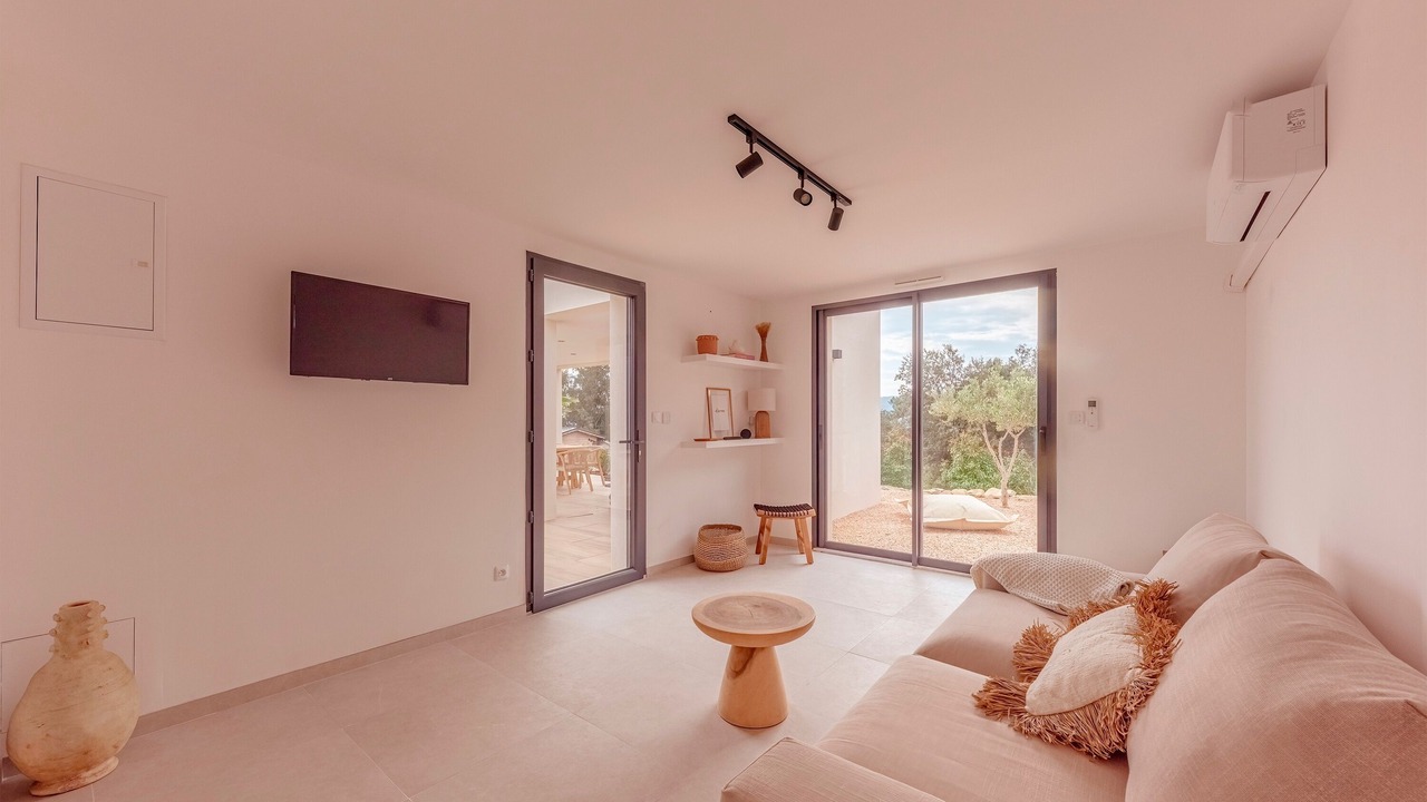 Photo of Livingroom in Montfort-sur-Argens