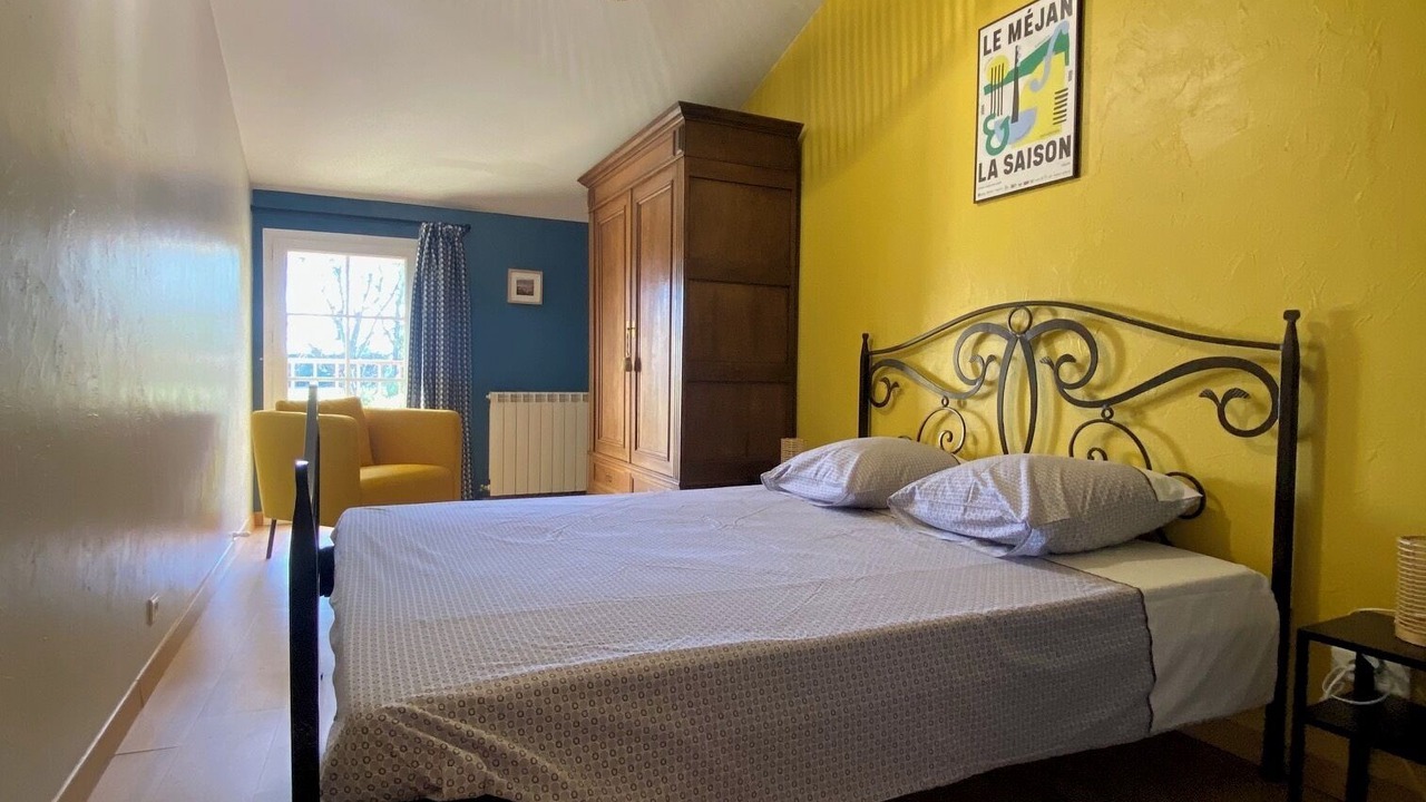 Photo of Bedroom in Caderousse