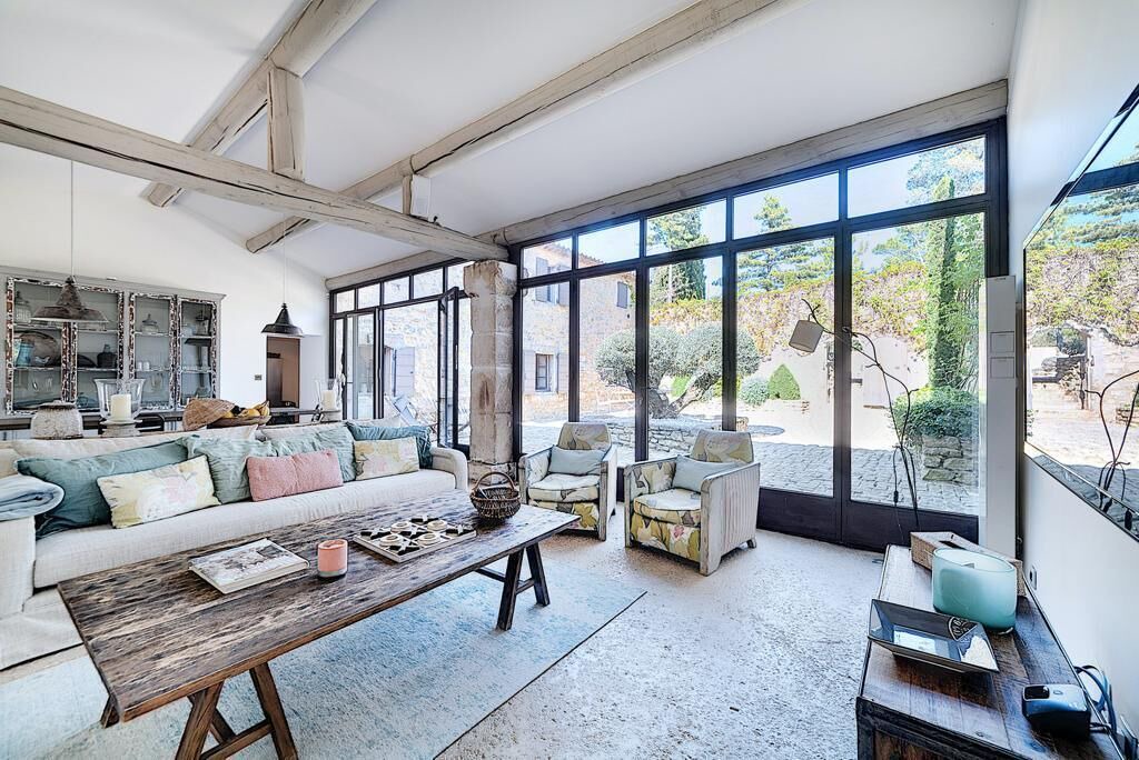 Photo of Livingroom in Lacoste