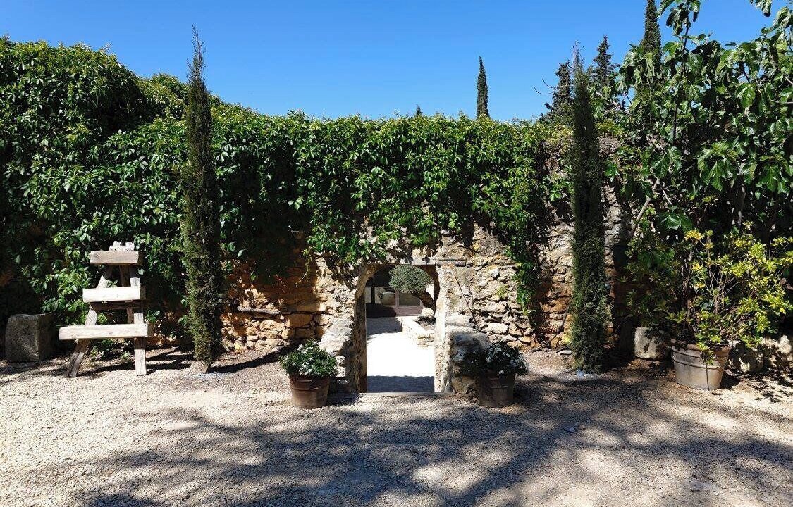 Photo of Outdoor in Lacoste