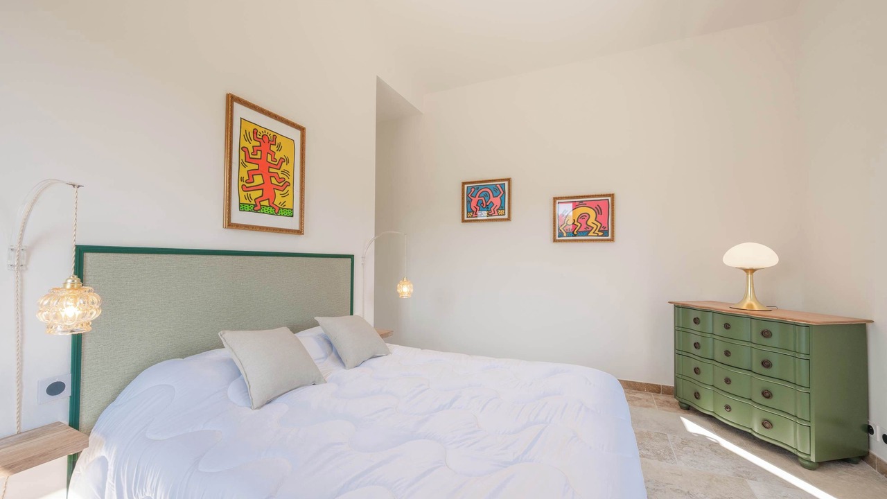 Photo of Bedroom in Maussane