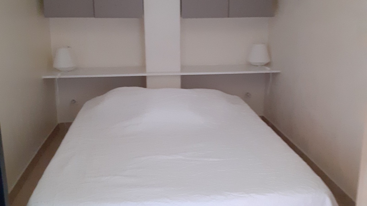 Photo of Bedroom in Buoux