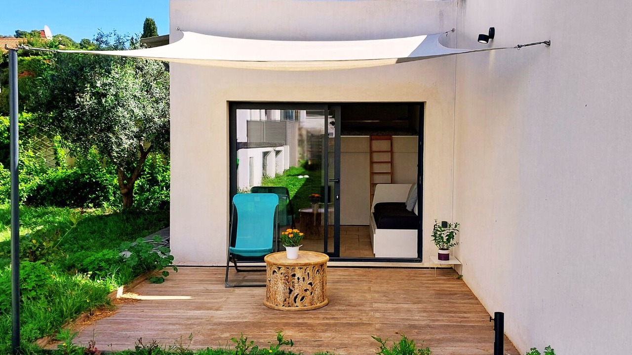 Photo of Patio Balcony in La Plage