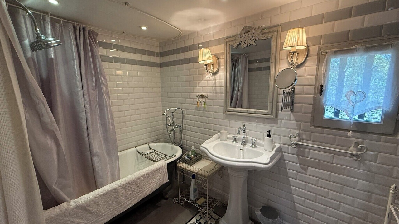 Photo of Bathroom in Lacoste