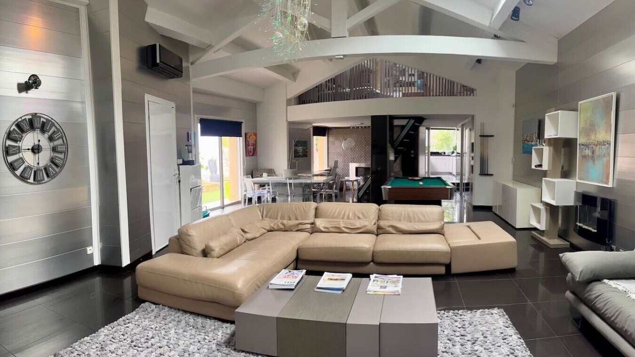 Photo of Livingroom in Pelissanne