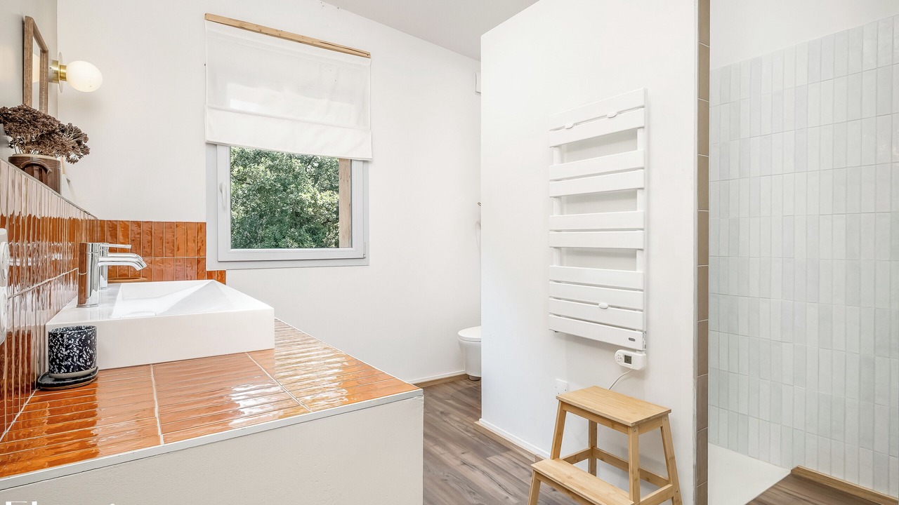 Photo of Bathroom in La Roque-d'Antheron
