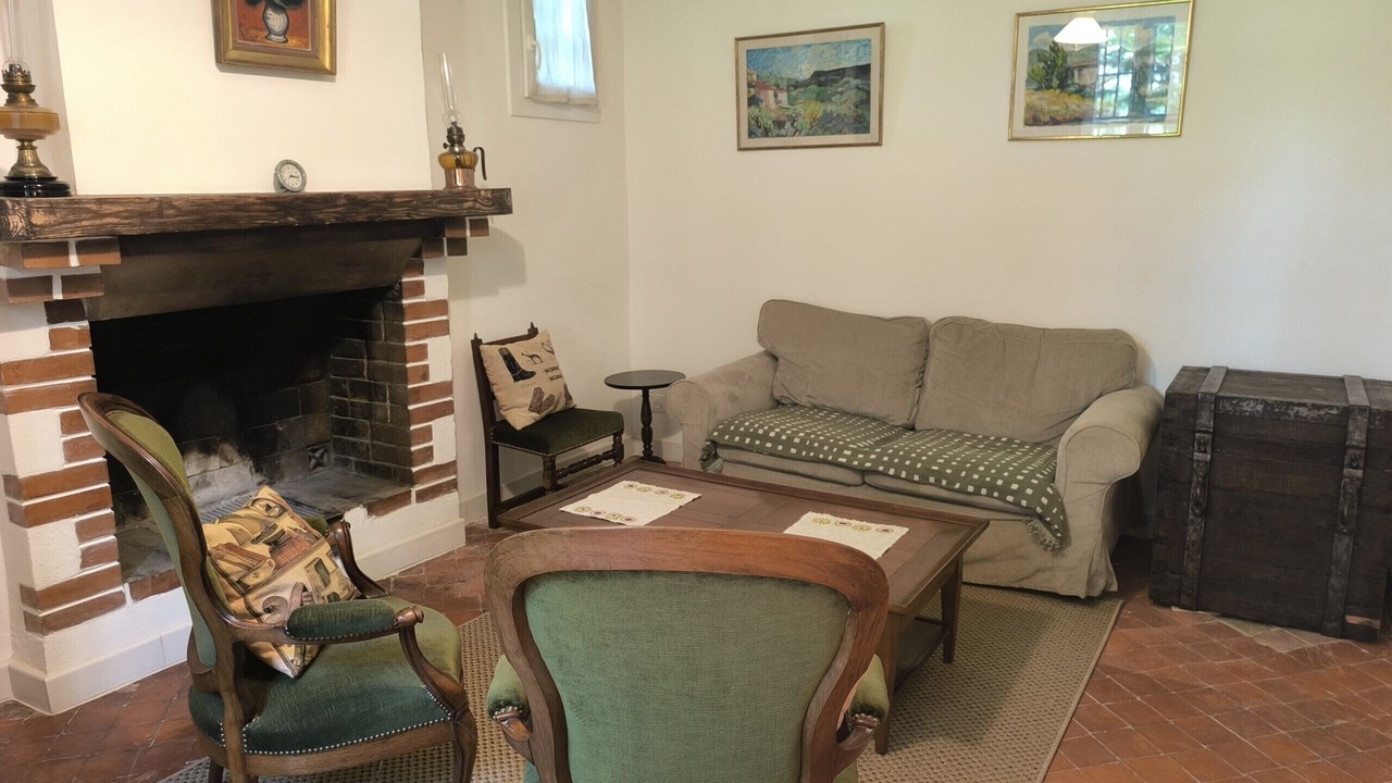 Photo of Livingroom in Roumoules