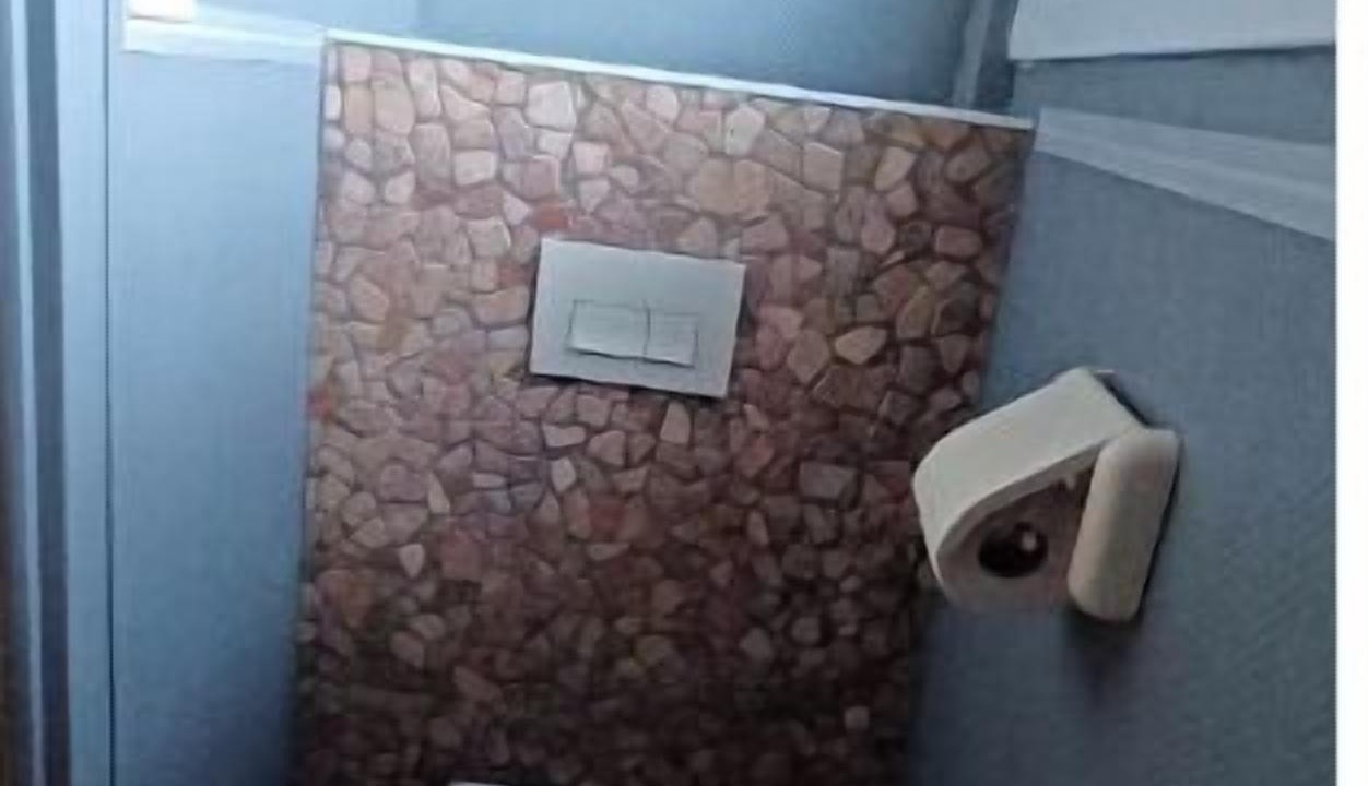 Photo of Bathroom in Redessan