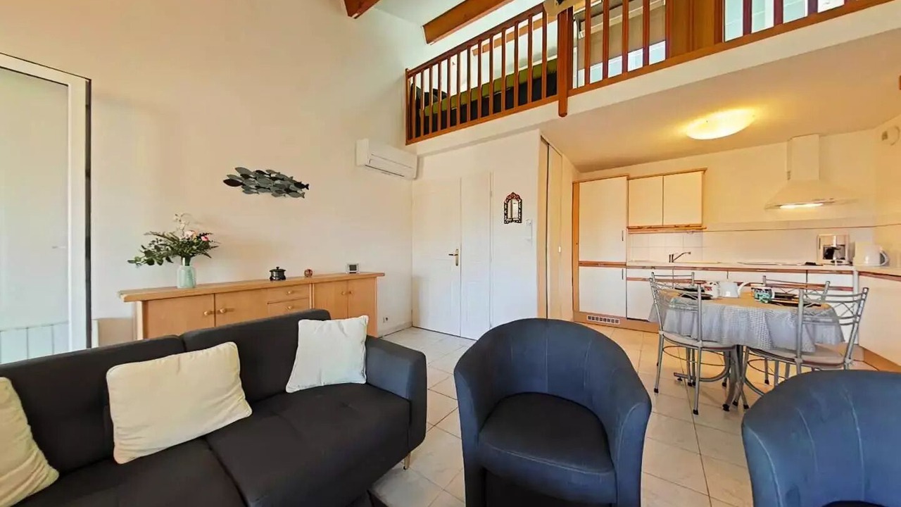 Photo of Livingroom in Miramar
