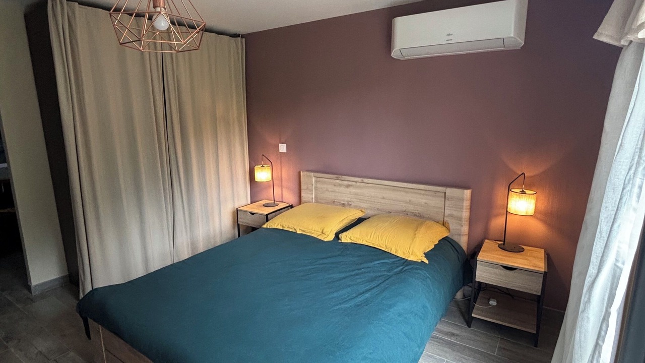 Photo of Bedroom in Crestet