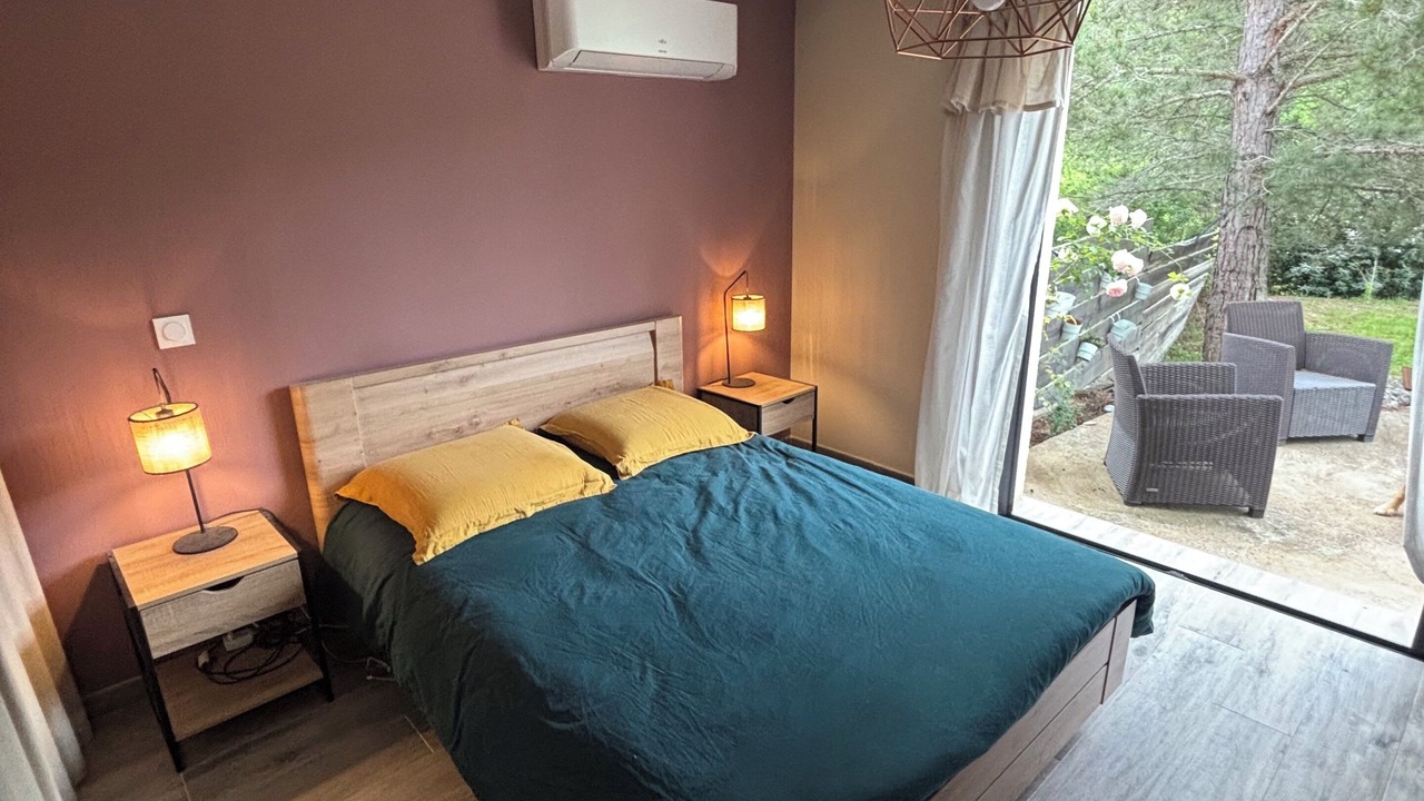 Photo of Bedroom in Crestet