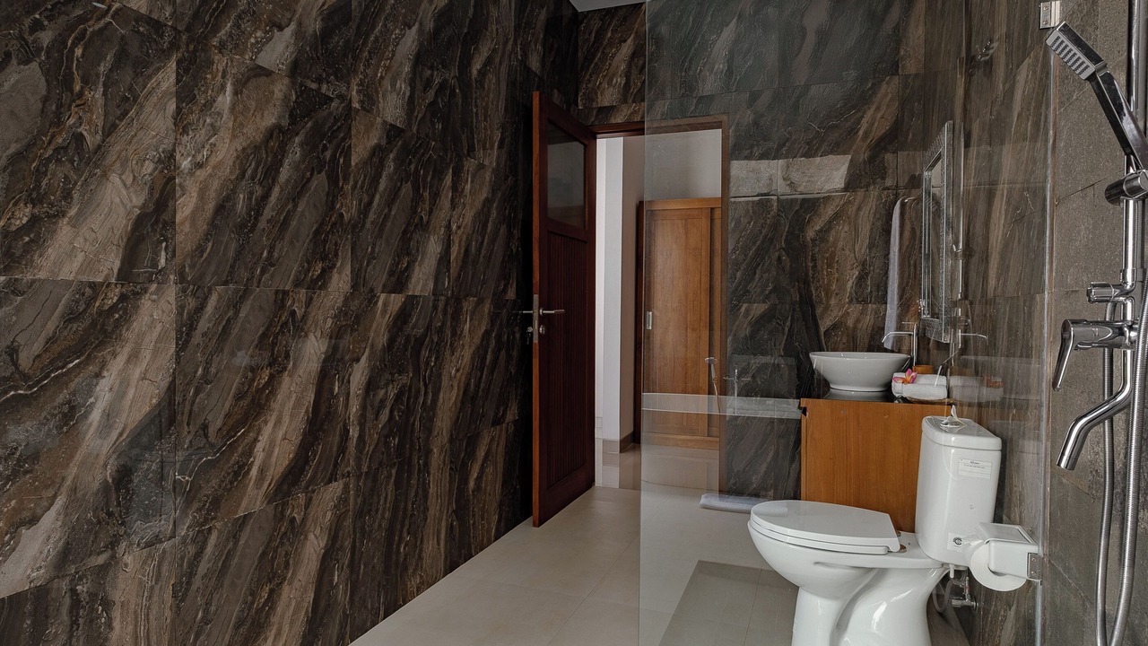 Photo of Bathroom in Singakerta