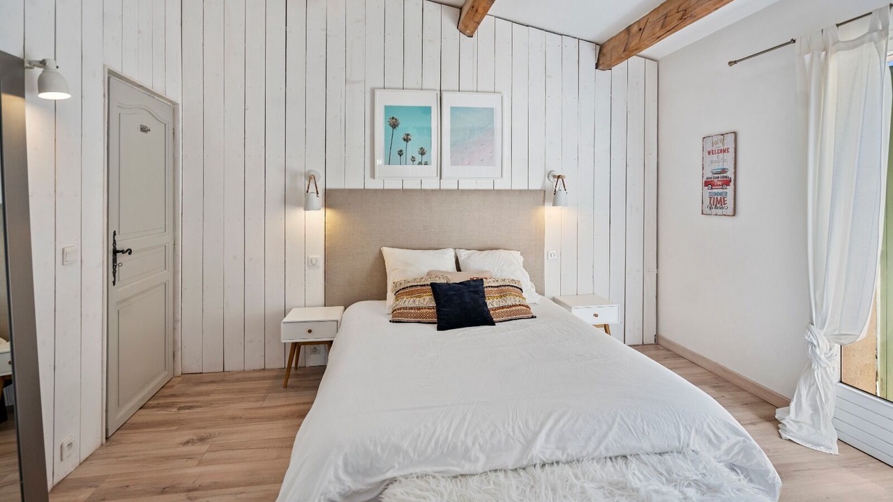 Photo of Bedroom in Saint-Maximin-la-Sainte-Baume