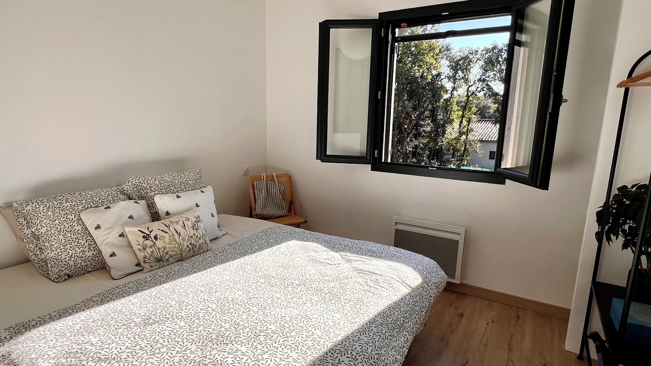 Photo of Bedroom in Venasque
