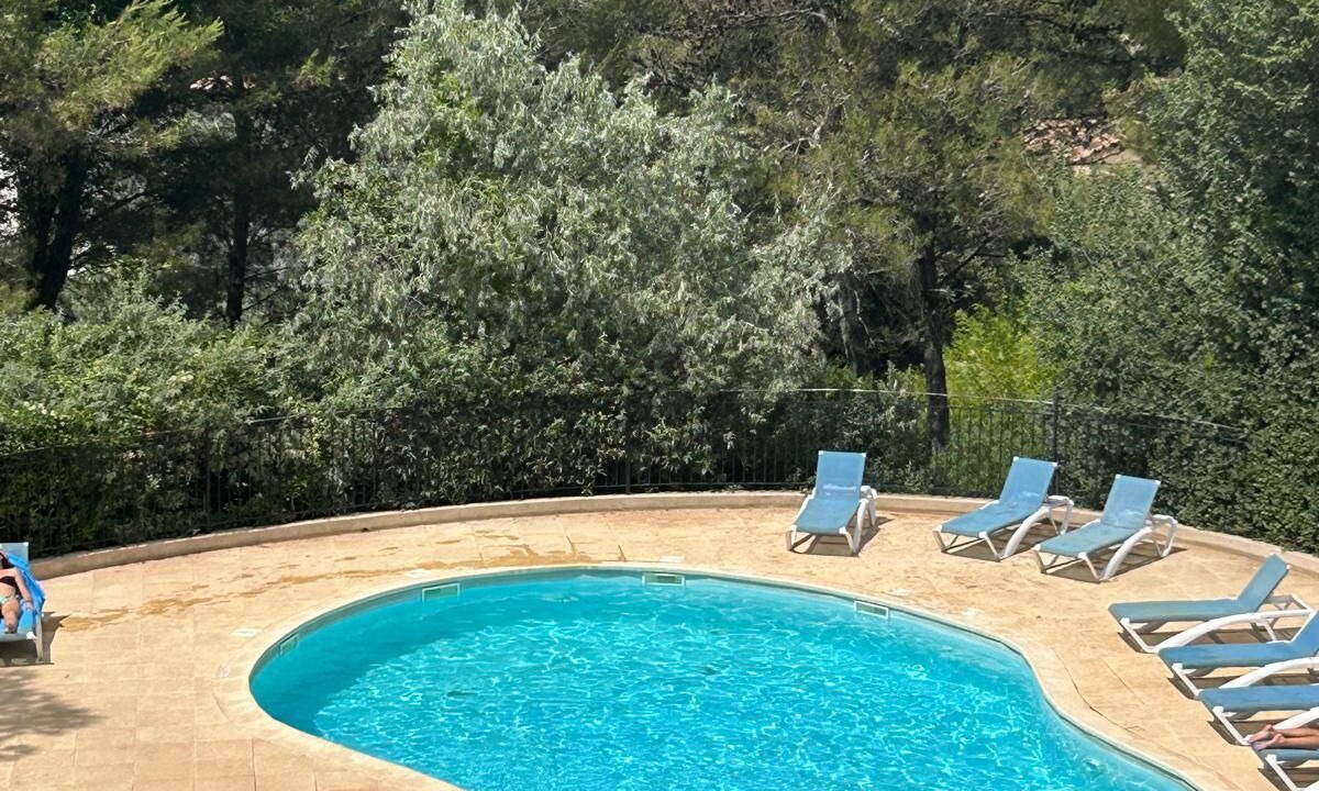 Photo of Outdoor in Pont Royal