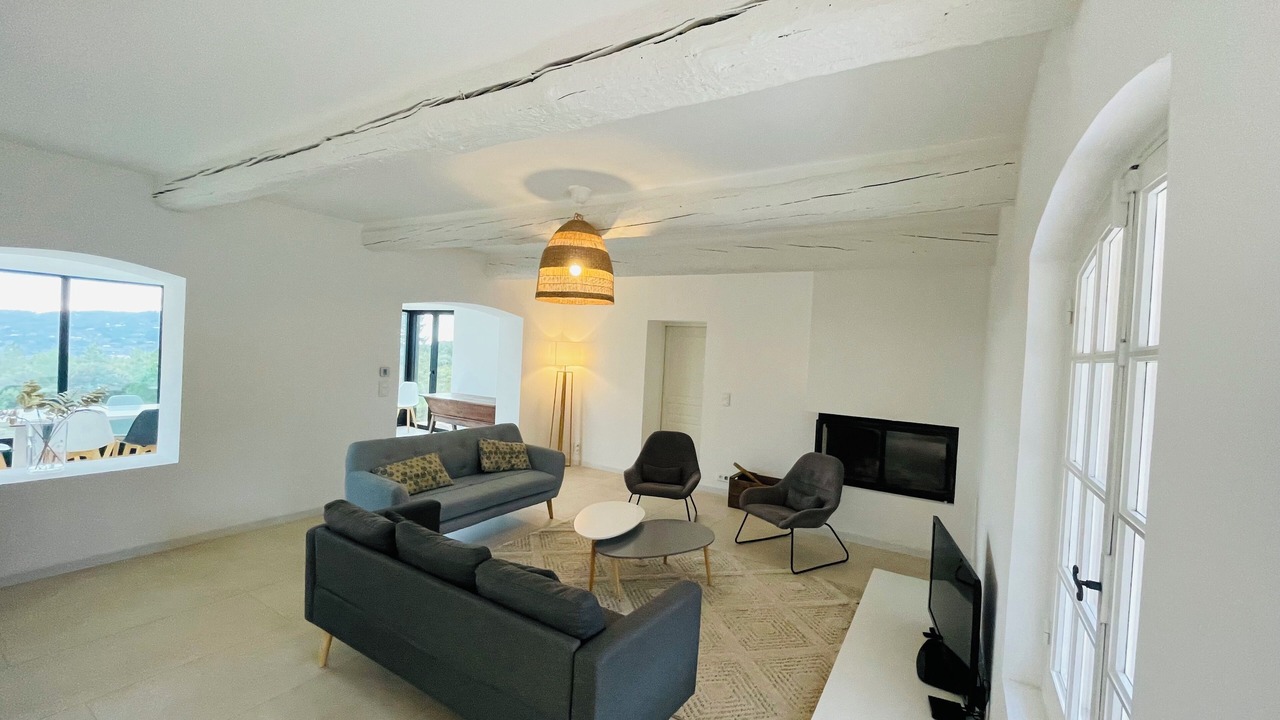 Photo of Livingroom in Evenos