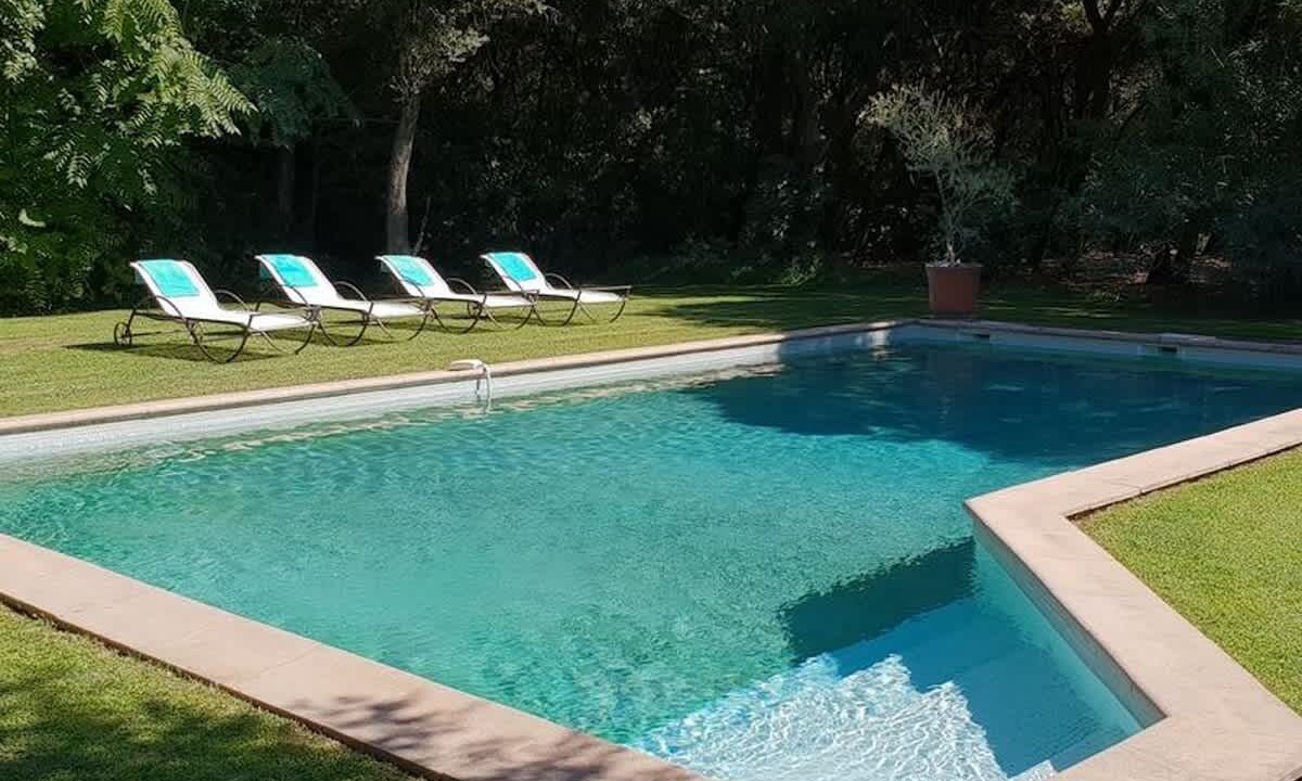 Photo of Outdoor in Orange
