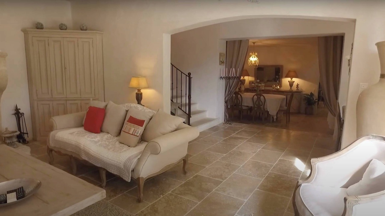 Photo of Livingroom in Lagnes