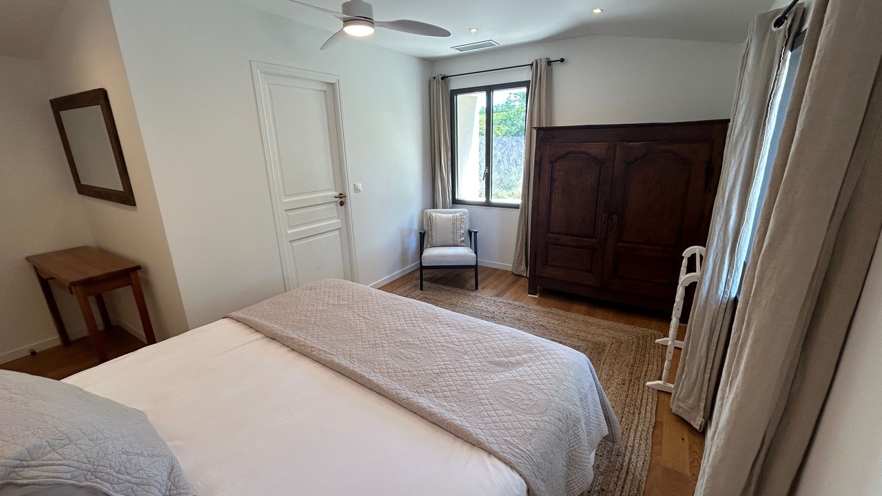 Photo of Bedroom in Goult